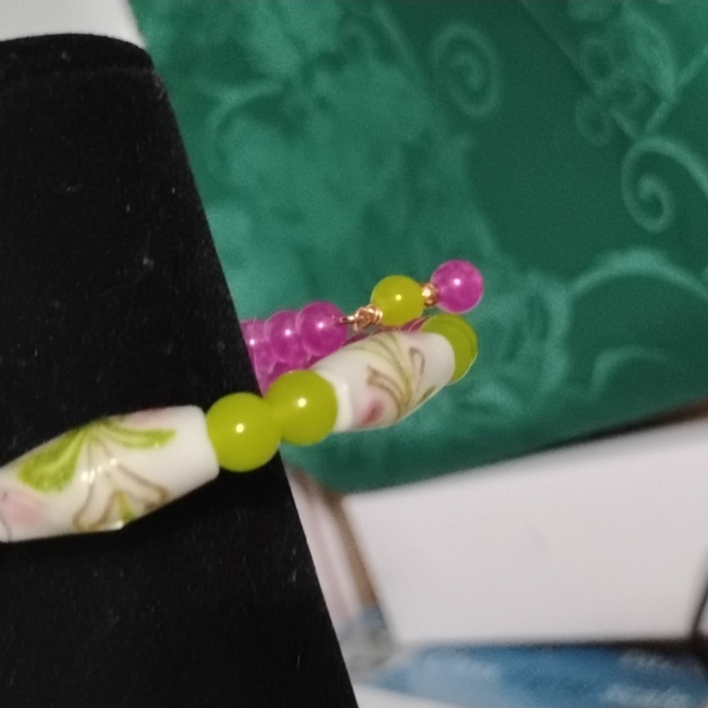 🩷Hand Crafted Porcelain Beads And Quartzite Bracelet🩷 - Picture 6 of 6